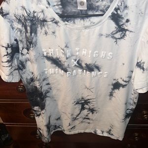BNWOT XL T-shirt